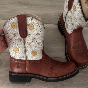 $ firm Ariat Fatbaby Boots